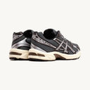 ASICS נעליים בצבע GREY - תמונה 2