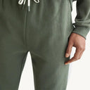 מכנס Seasonal Core Logo Badge GREEN